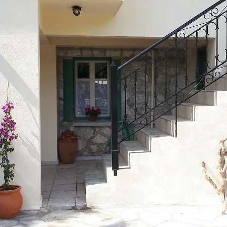 Dom wakacyjny Secret Traditional House Exanthia