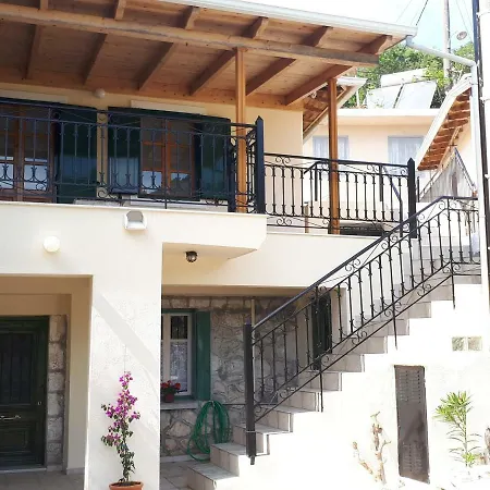 Ferienhaus Secret Traditional House Exanthia